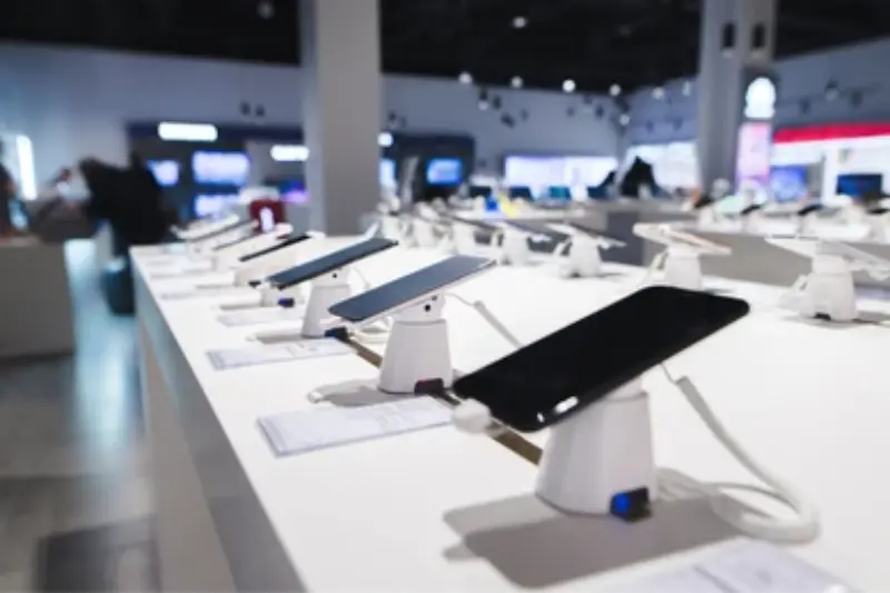 types of technology stores